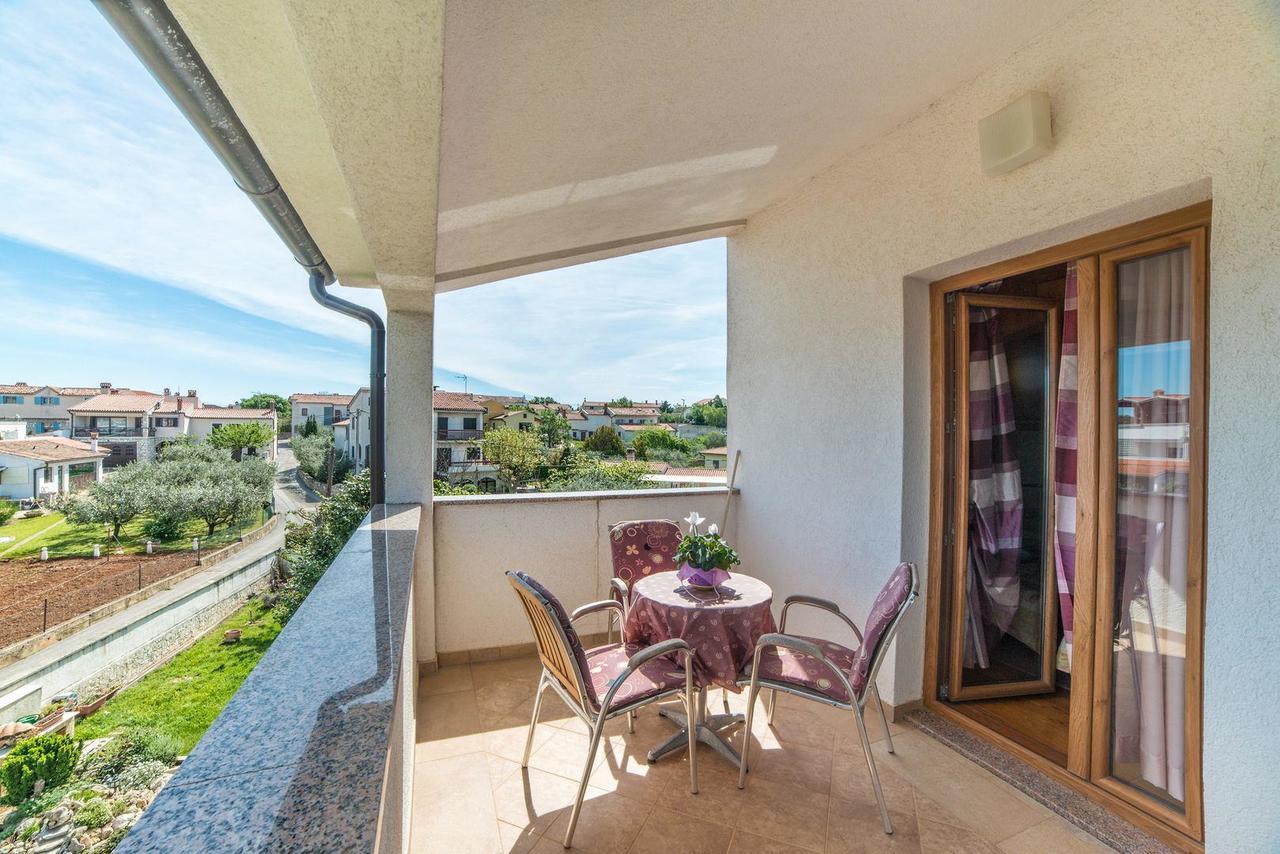 Apartments And Rooms Ana Pomer 217 Ngoại thất bức ảnh